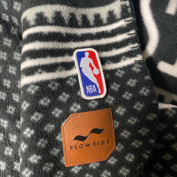 Brooklyn nets slow tide blanket - Picture 3 of 4